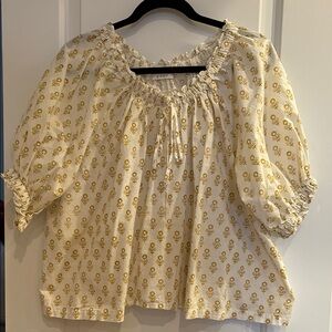 Doen Cream and Gold Women's Floral Top